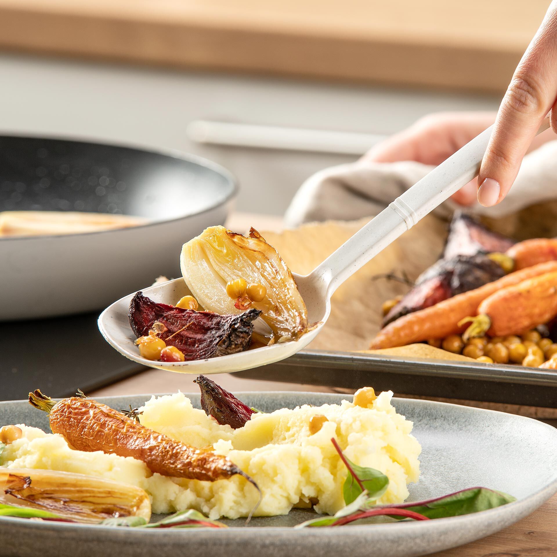 Servierlöffel Balance, grau