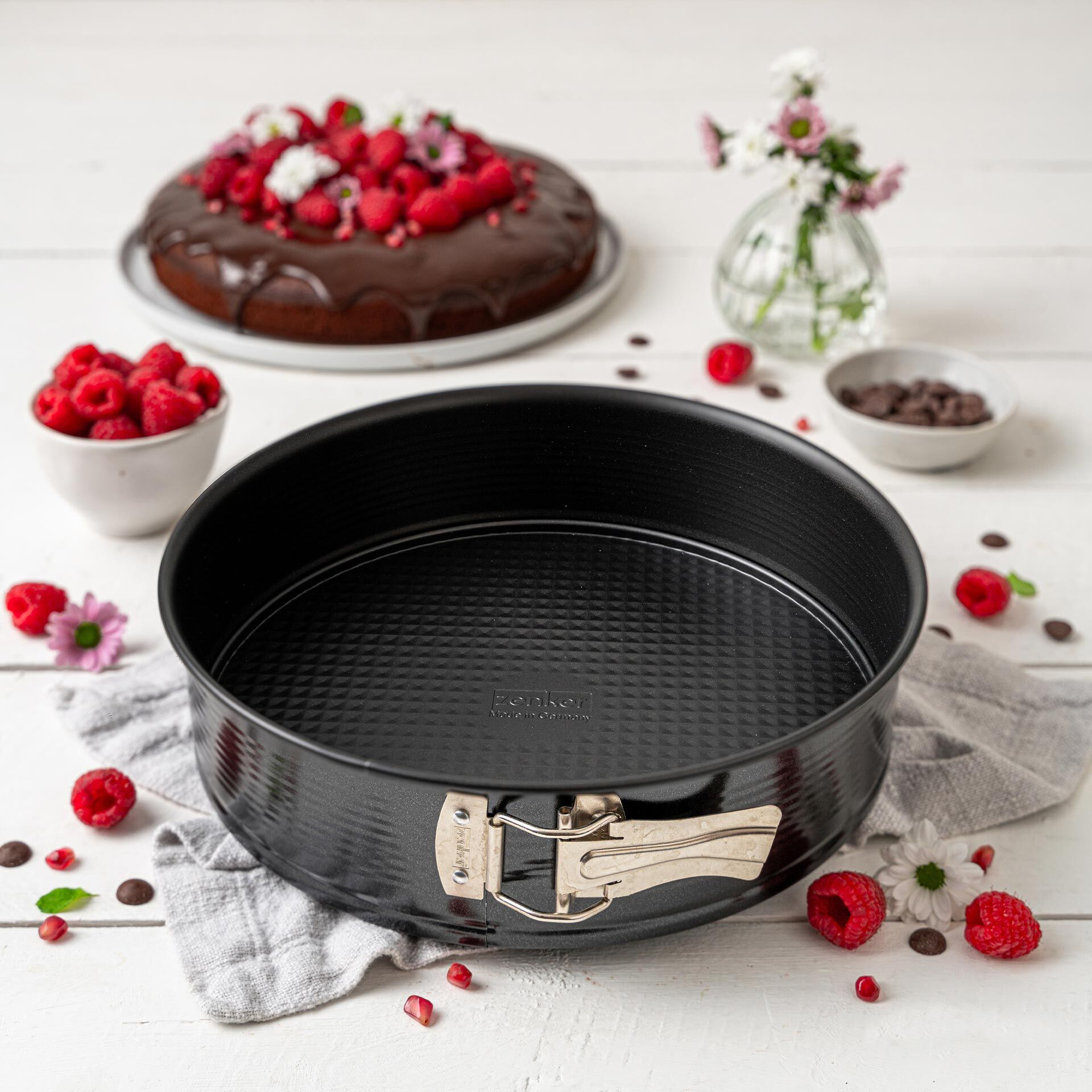 Springform mit Flachboden Perfect Black+, Ø24cm