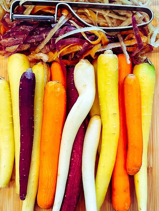 Bunte Rosmarin-Karotten