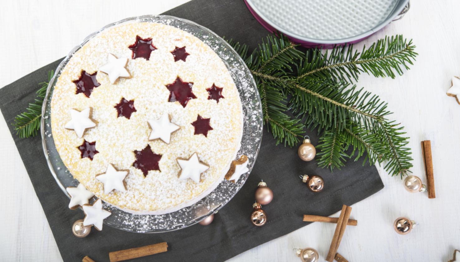 Weihnachtliche Käsesahnetorte Weihnachtliche Käsesahnetorte