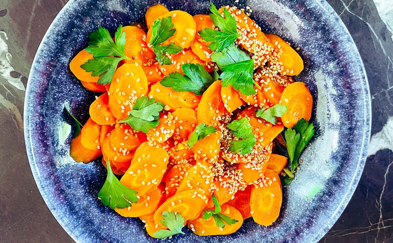 Karotten mit Ingwer & Sesam