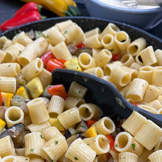 Rigatoni-Gratin mit Gemüse &amp; Käse | Fackelmann