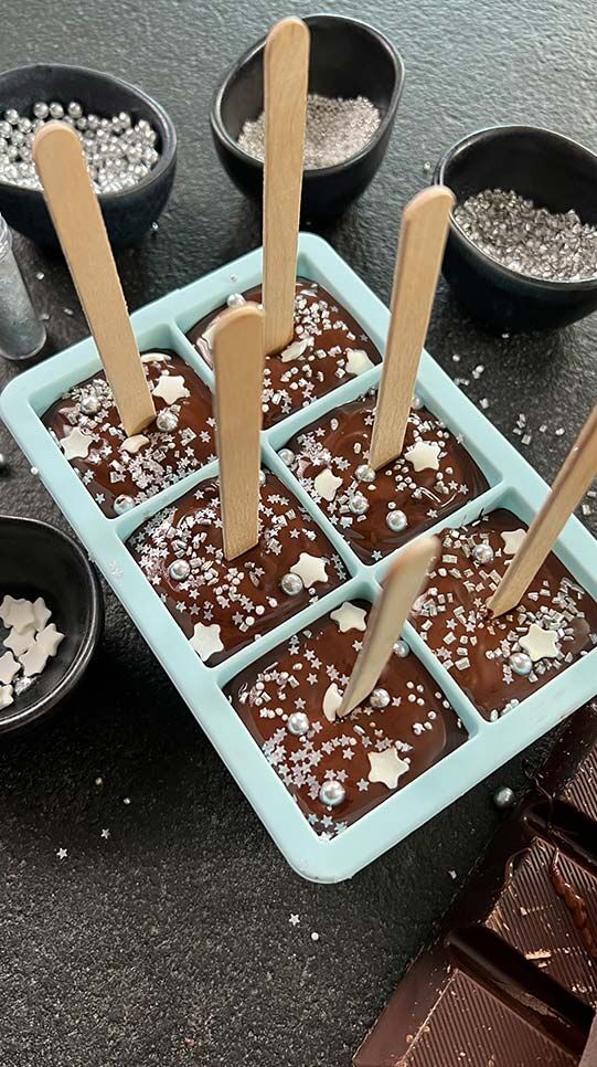 Heiße Schokolade am Stiel