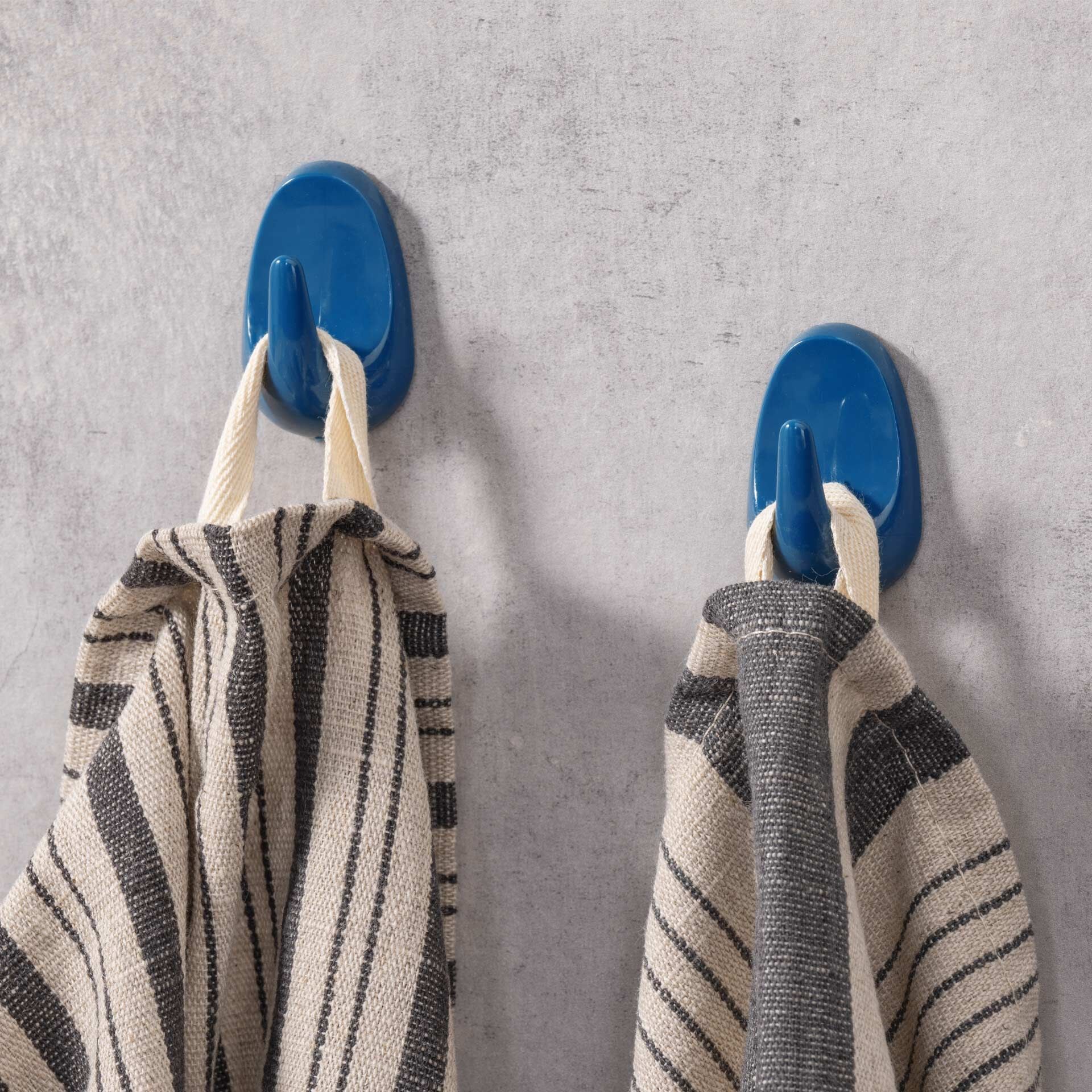 Selbstklebehaken Essential, blau, 2 Stk.