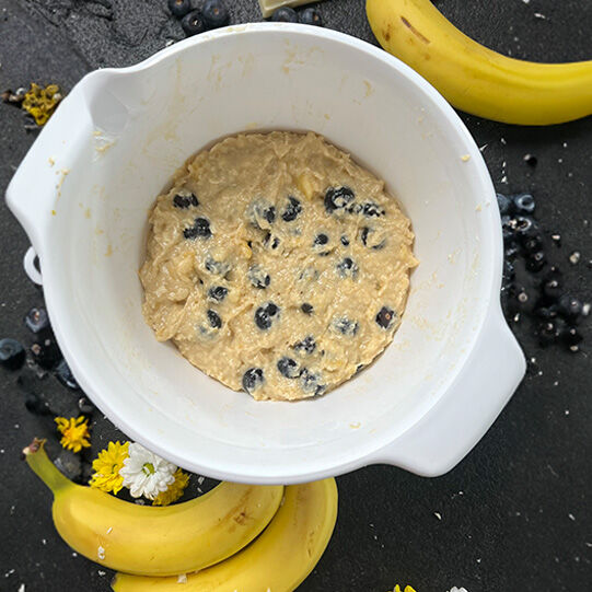 Bananenbrot mit Blaubeeren