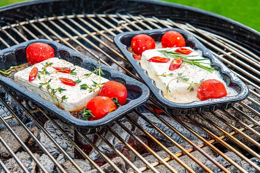 Grillschalen auf Holzkohlegrill Grillschalen auf Holzkohlegrill