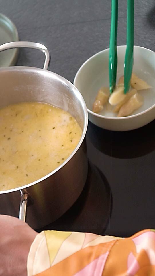 Spargelcremesuppe