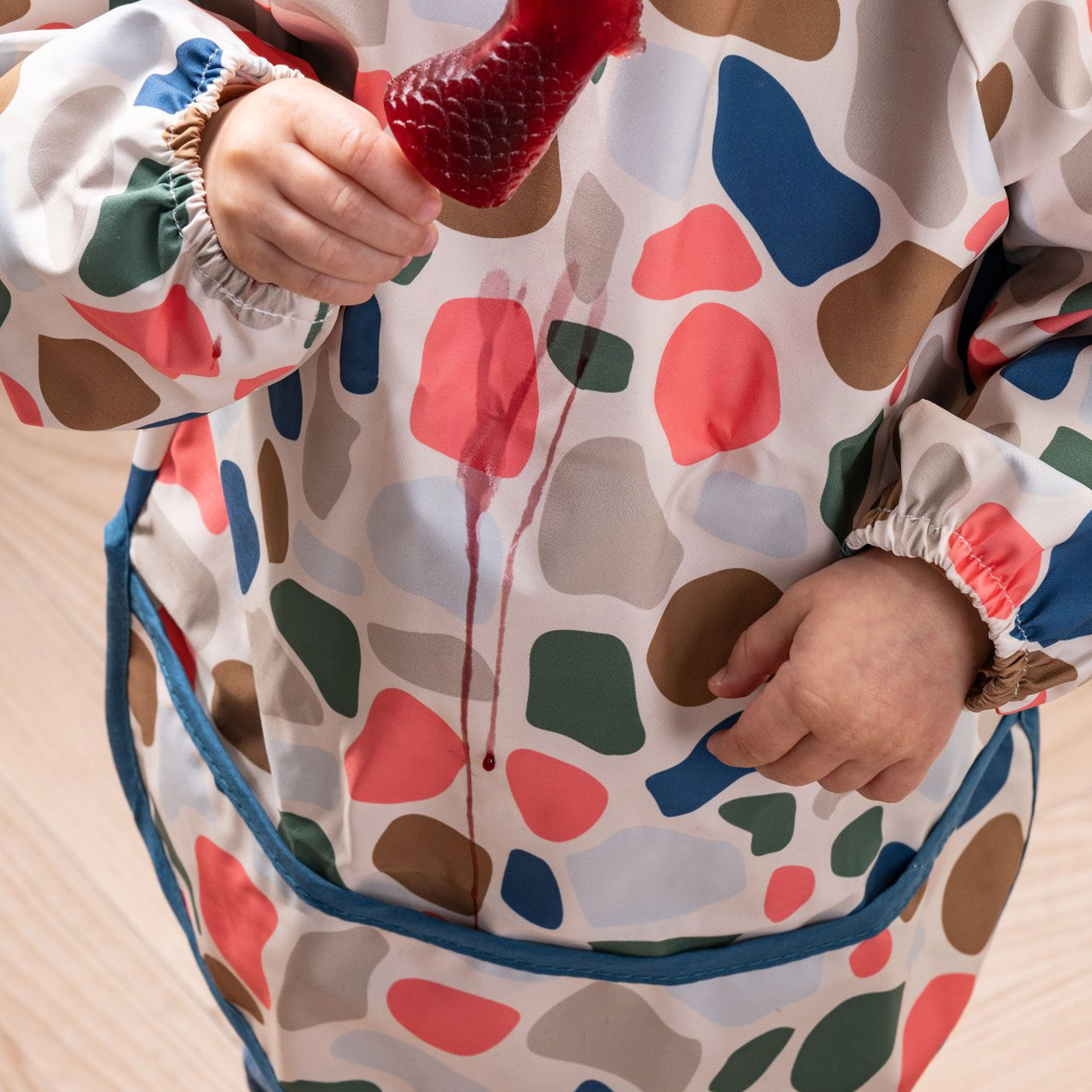 Ärmellätzchen mit Auffangtasche Mini Cooking, bunt