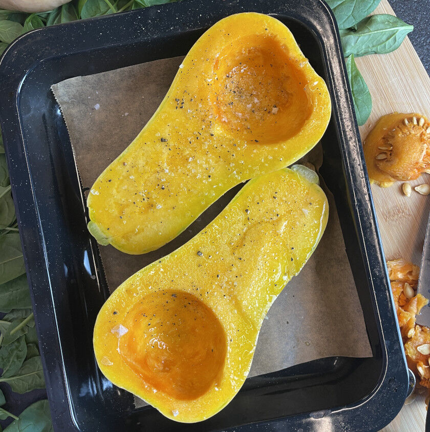 Gefüllter Butternut-Kürbis