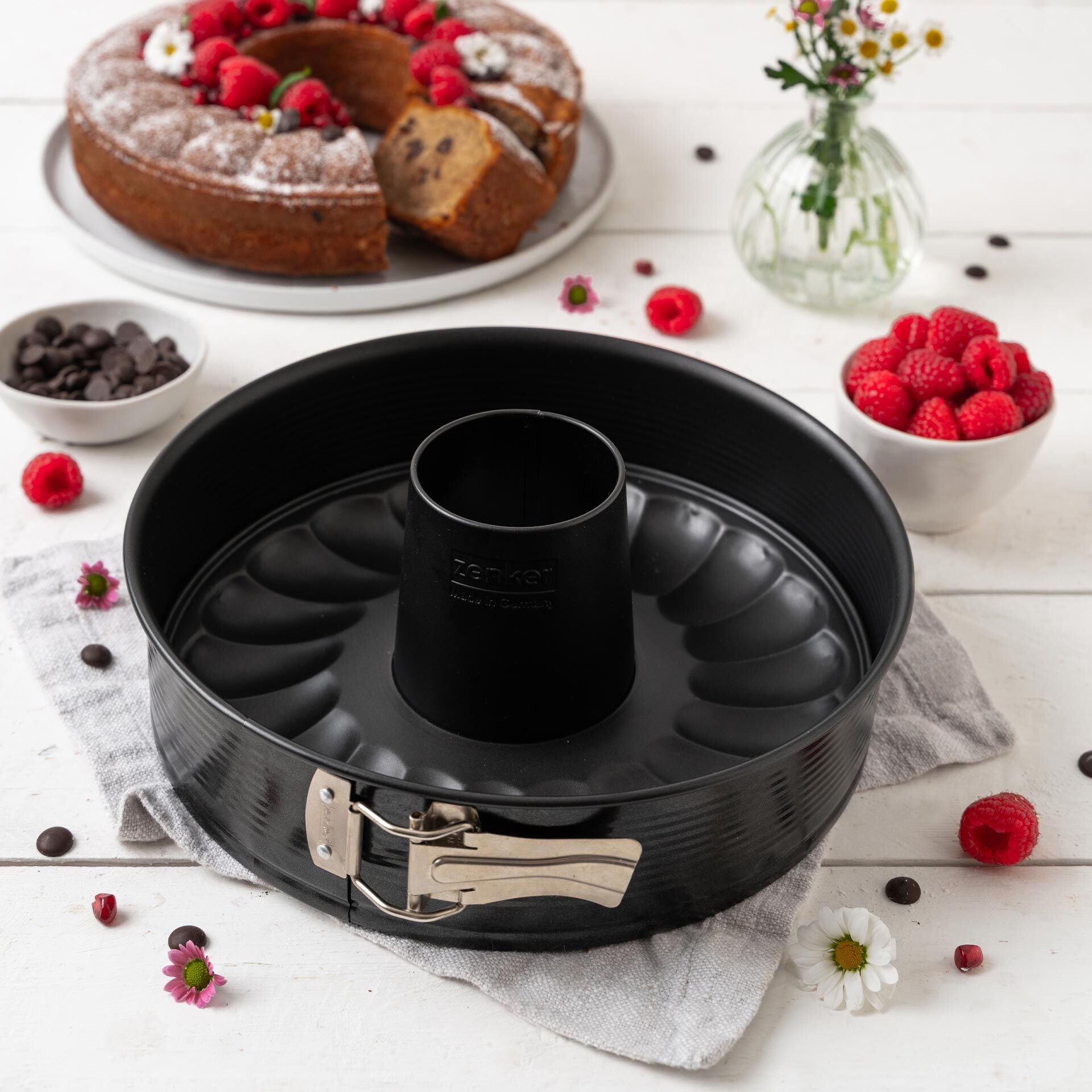 Springform mit Flach- und Rohrboden Perfect Black+, Ø26cm