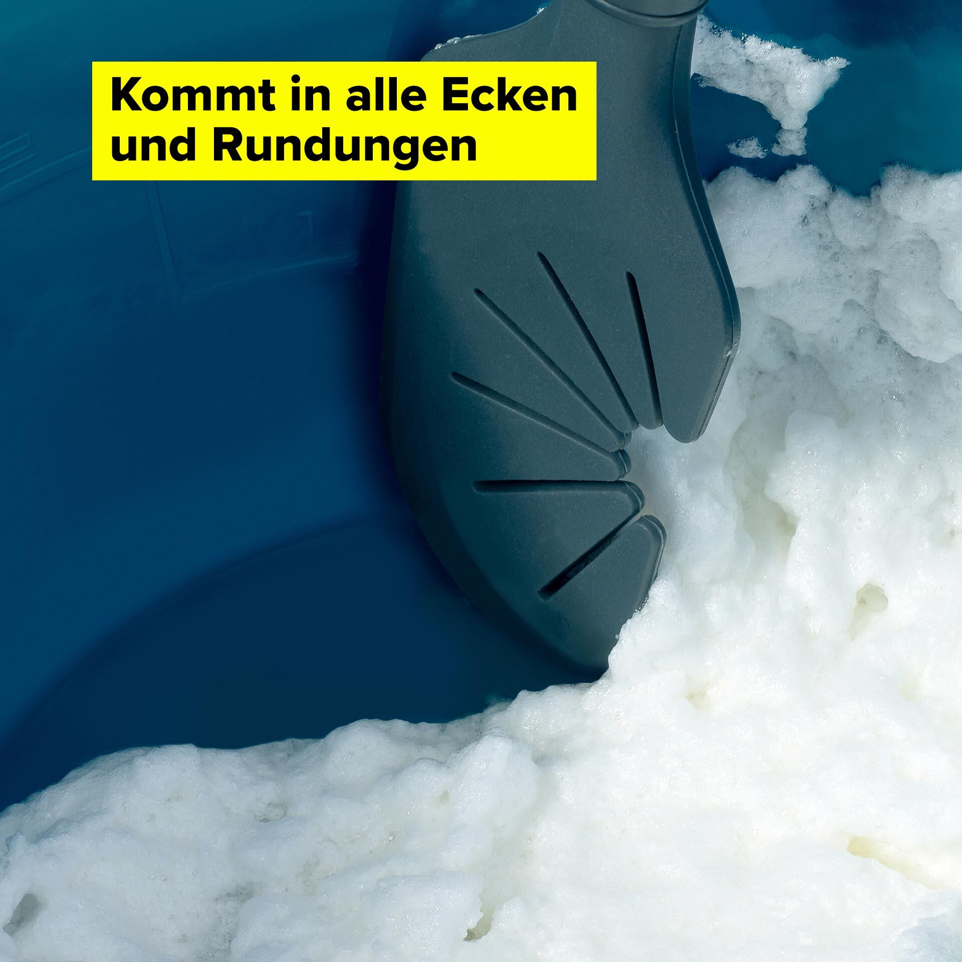 Teigschaber mit Schneebesenreiniger