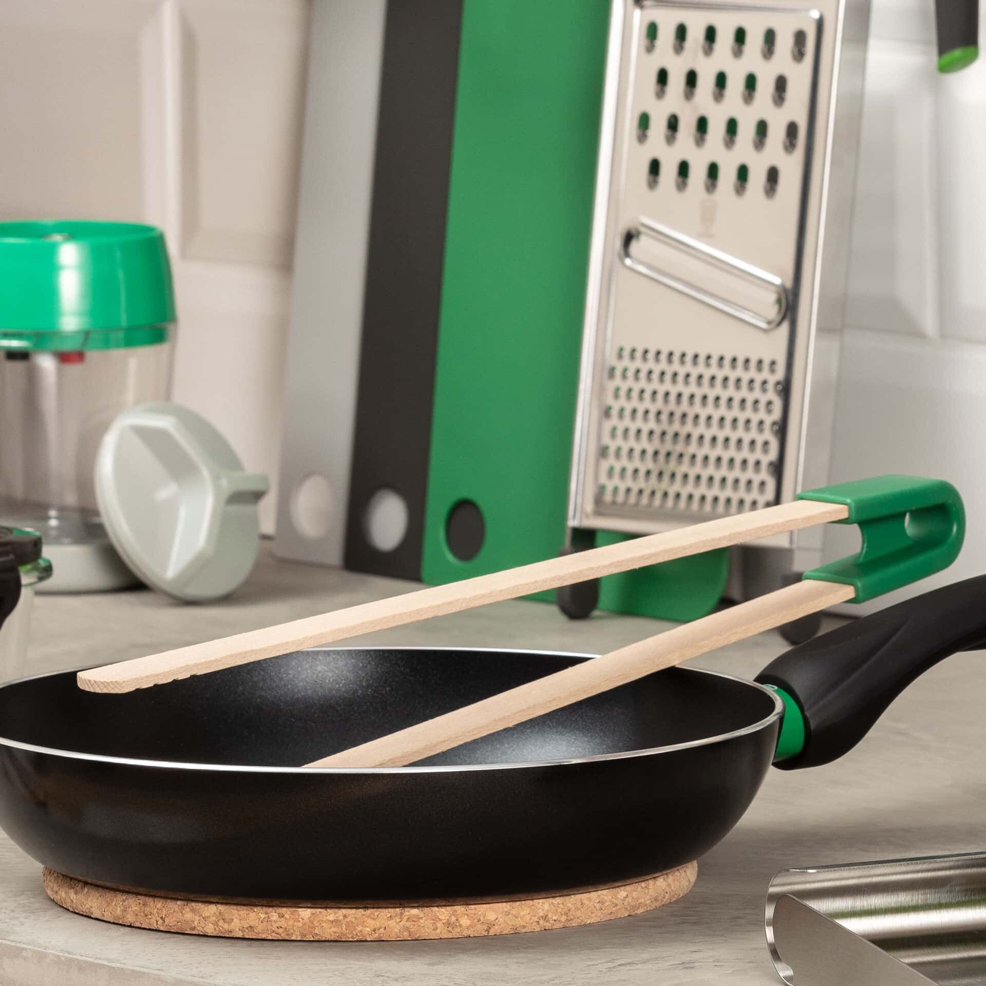 Grillzange Wien, Buche