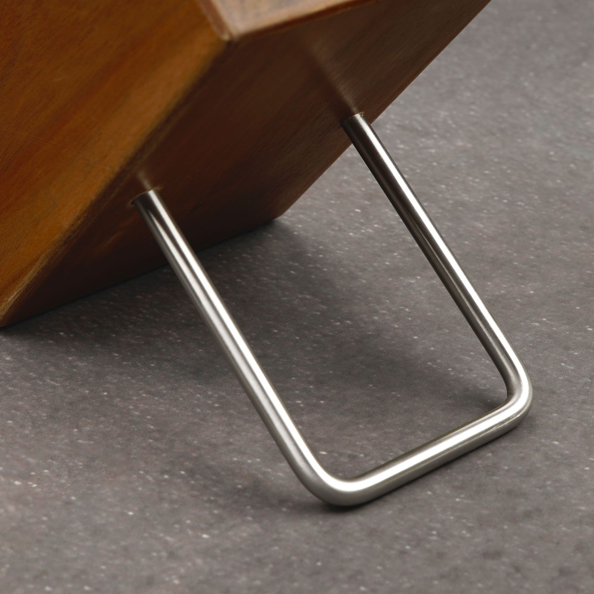 Messerblock mit Tablethalter