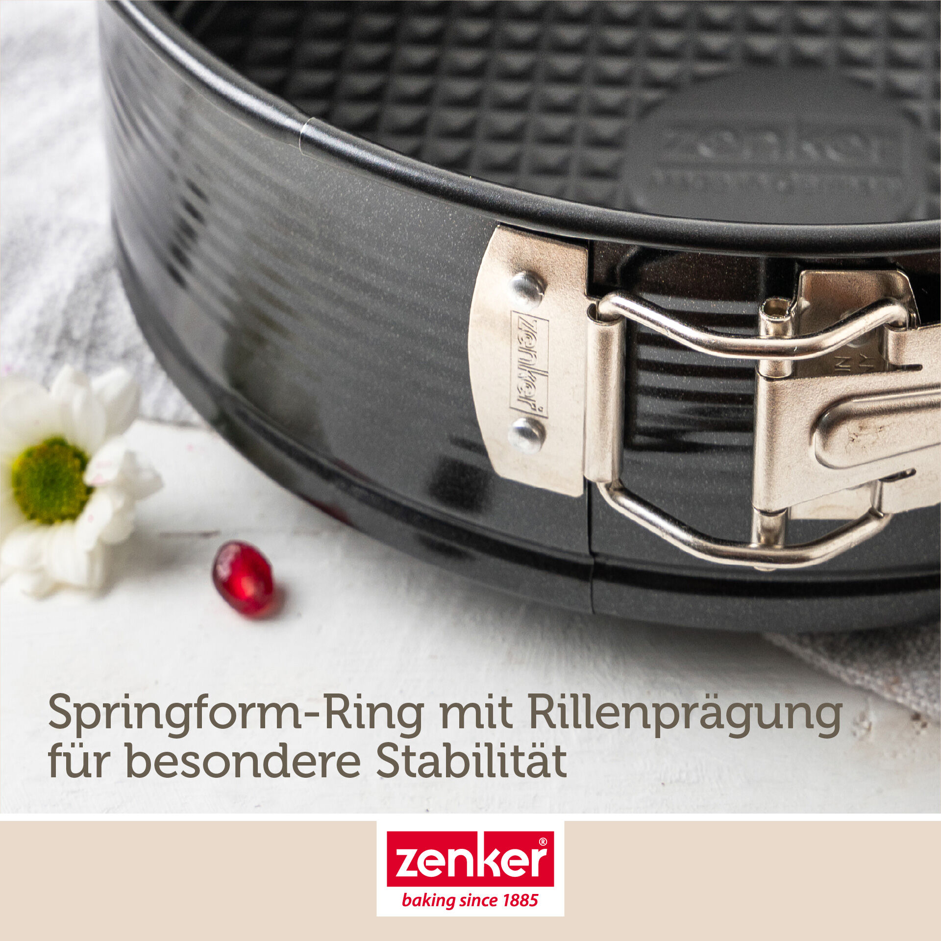 Springform mit Flach- und Rohrboden Perfect Black+, Ø28cm