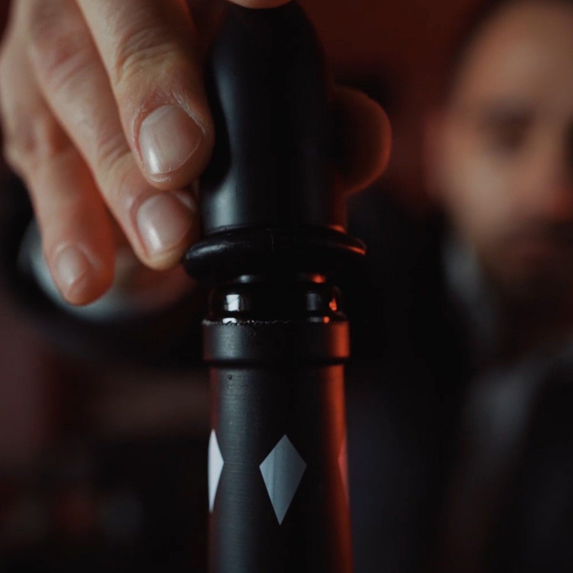 Weinausgießer Specter, schwarz