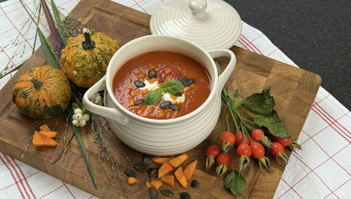 Kürbis-Tomaten-Suppe