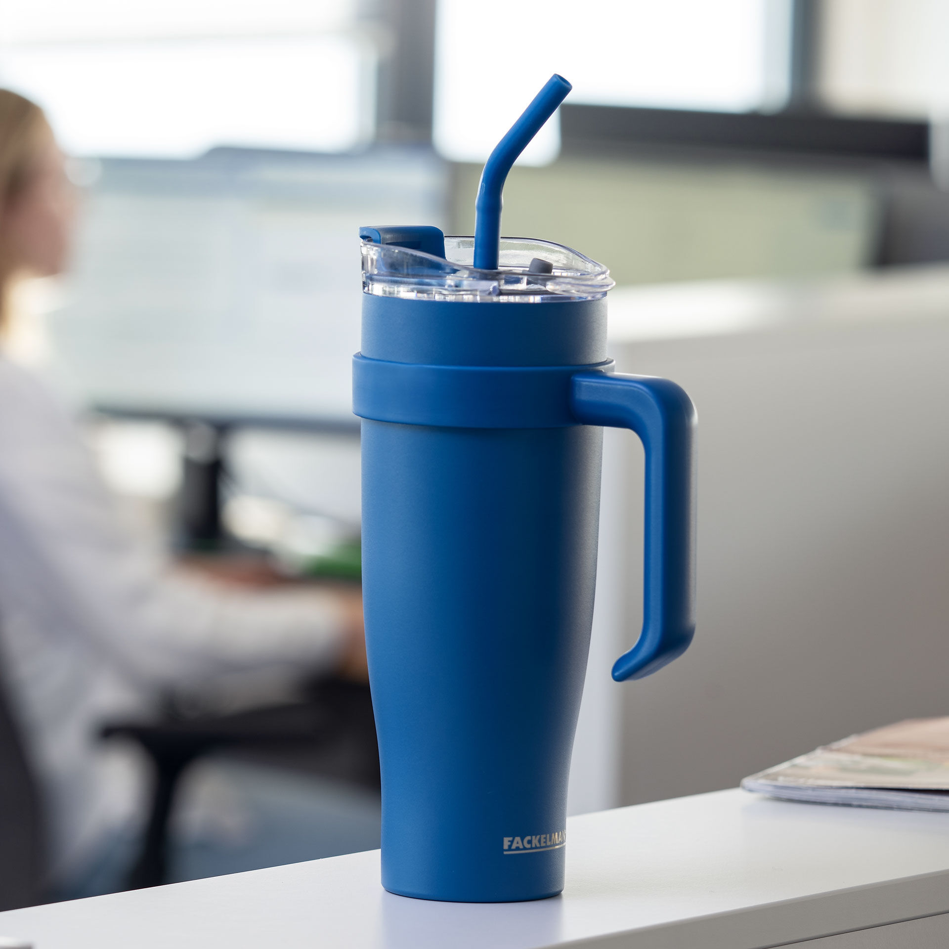 Thermotrinkbecher Blau, 1,2 L