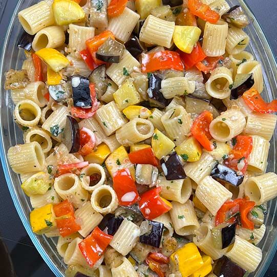 Rigatoni-Gratin mit Gemüse & Käse