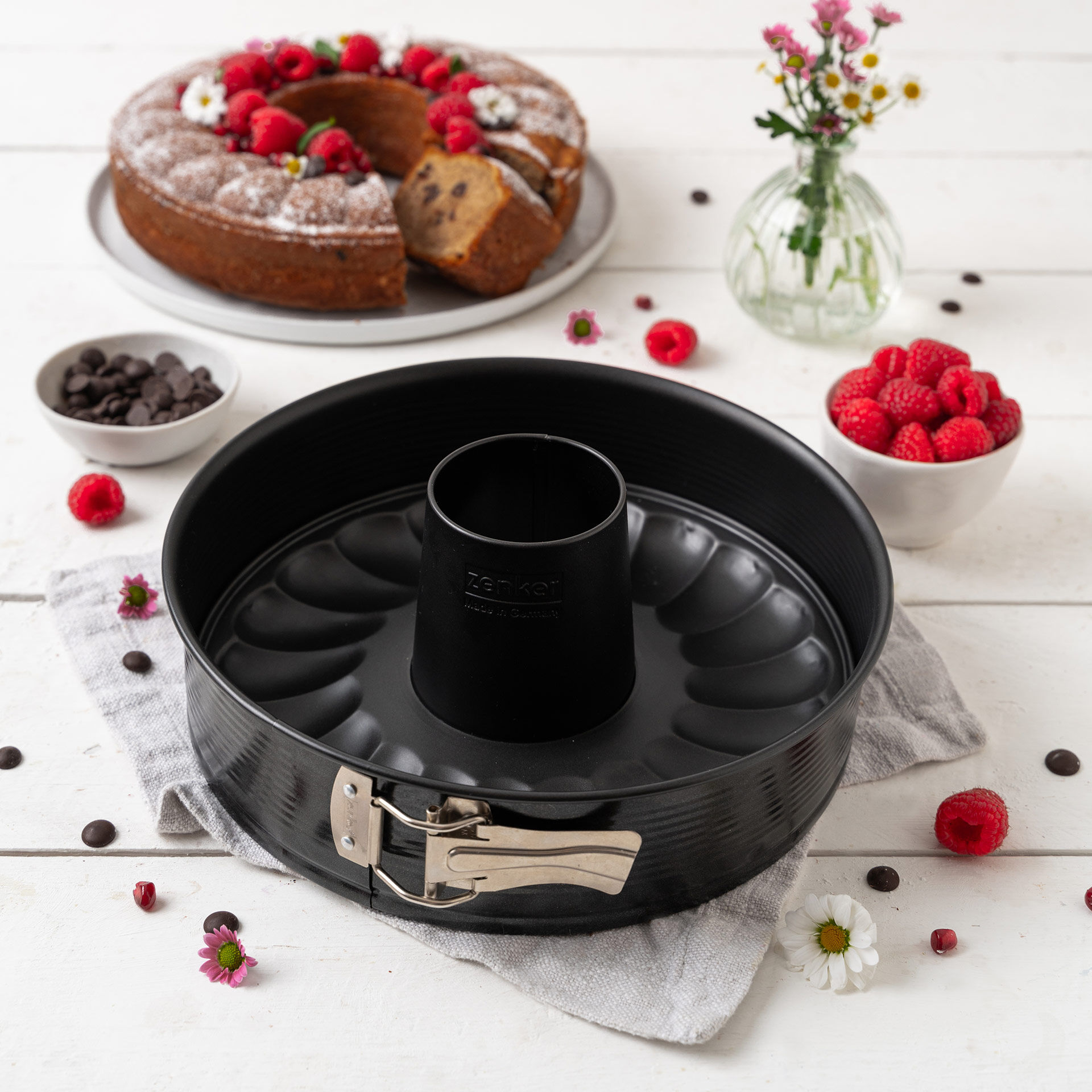 Springform mit Flach- und Rohrboden Perfect Black+, Ø24cm | 6558