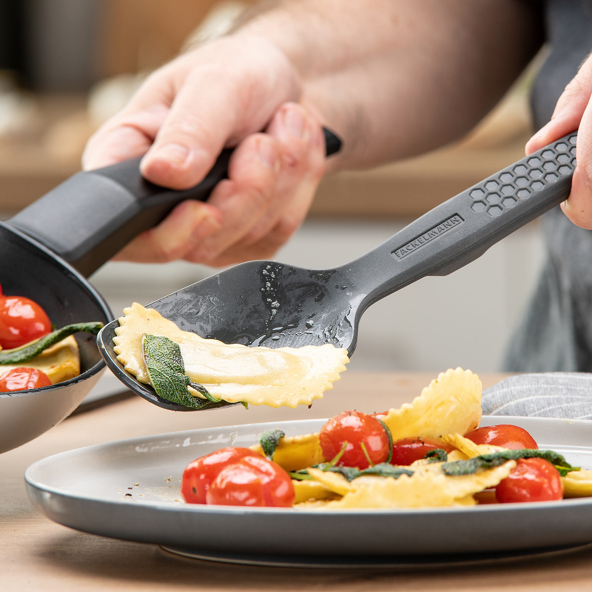 Servierlöffel Statement, Silikon