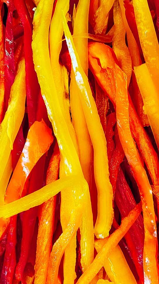 Halloumi mit dreierlei Paprika & Rucola