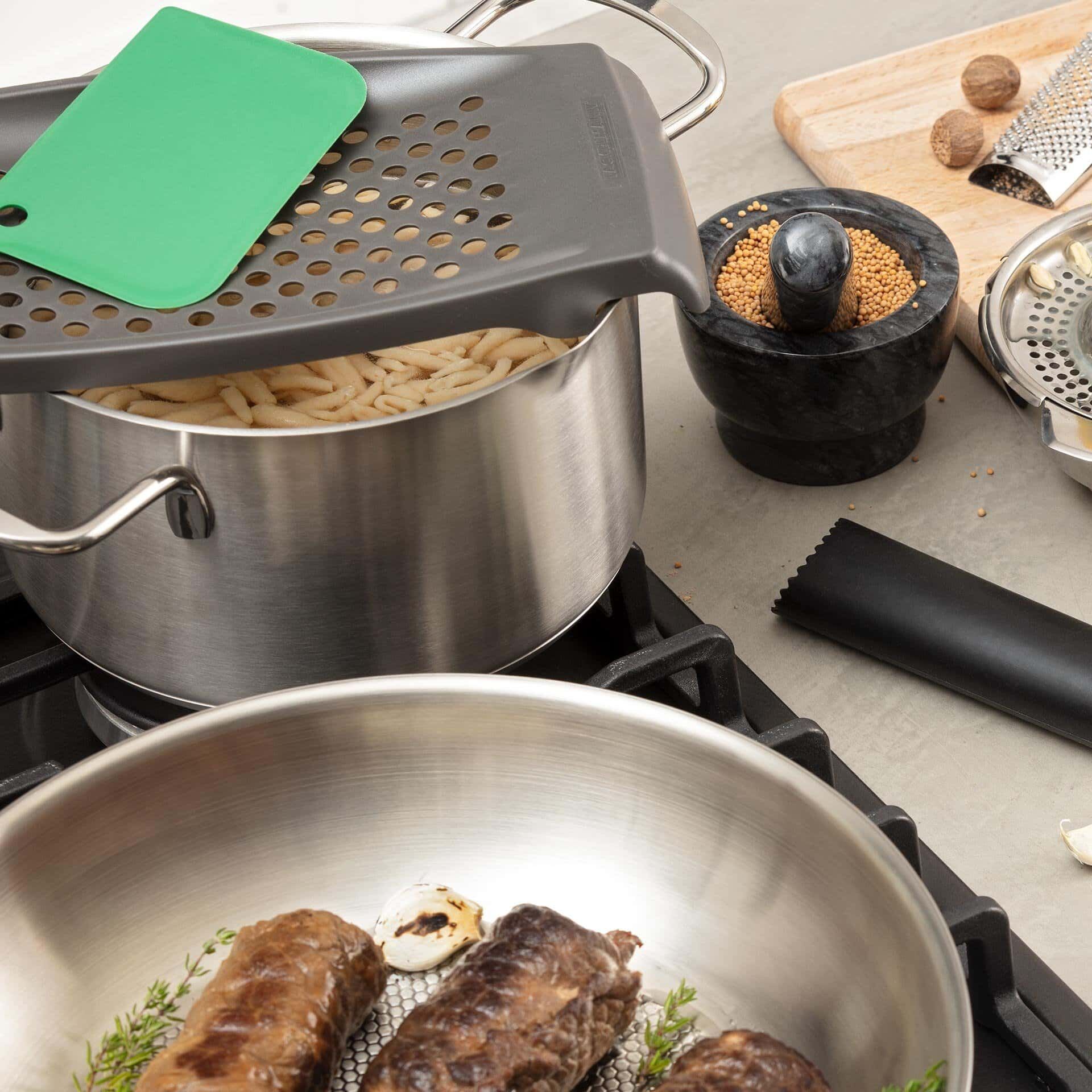 Spätzlehobel mit Schaber, 2-teilig