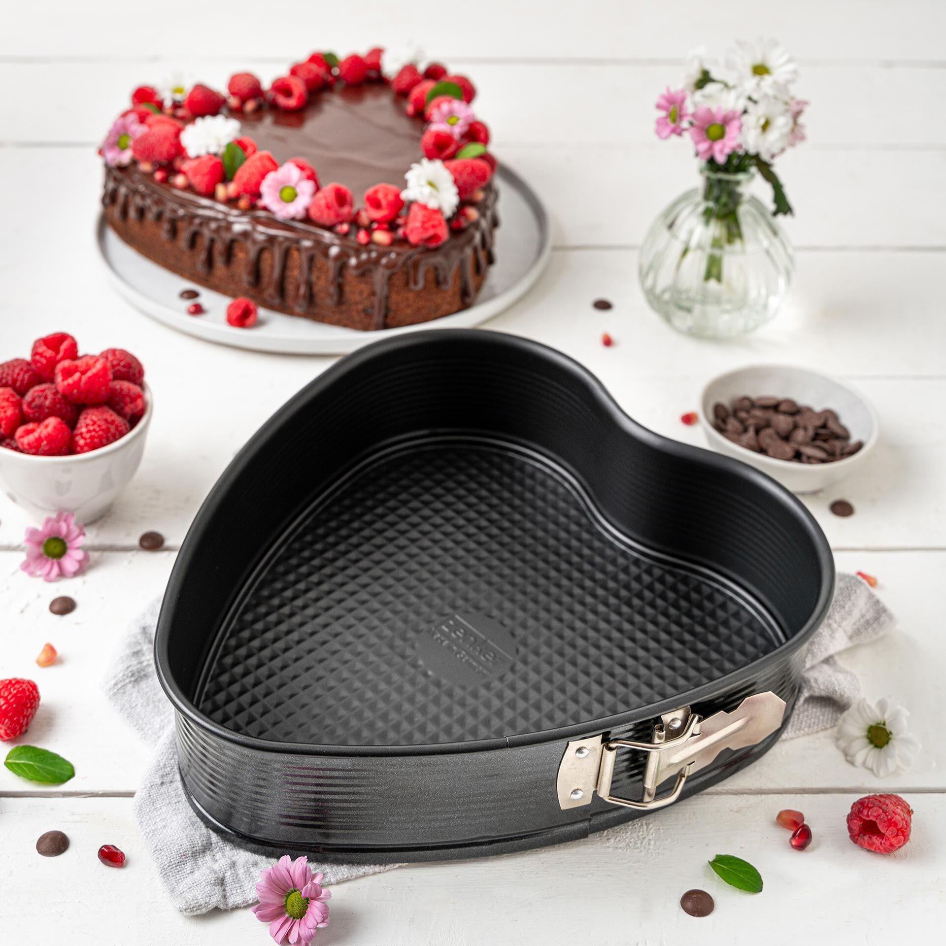 Springform Herz Perfect Black+