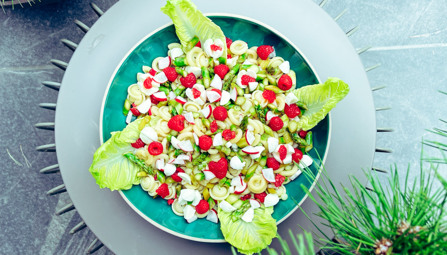 Nudelsalat mit grünem Spargel