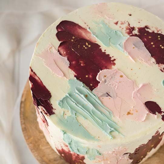 Bunte Flecken-Torte von oben