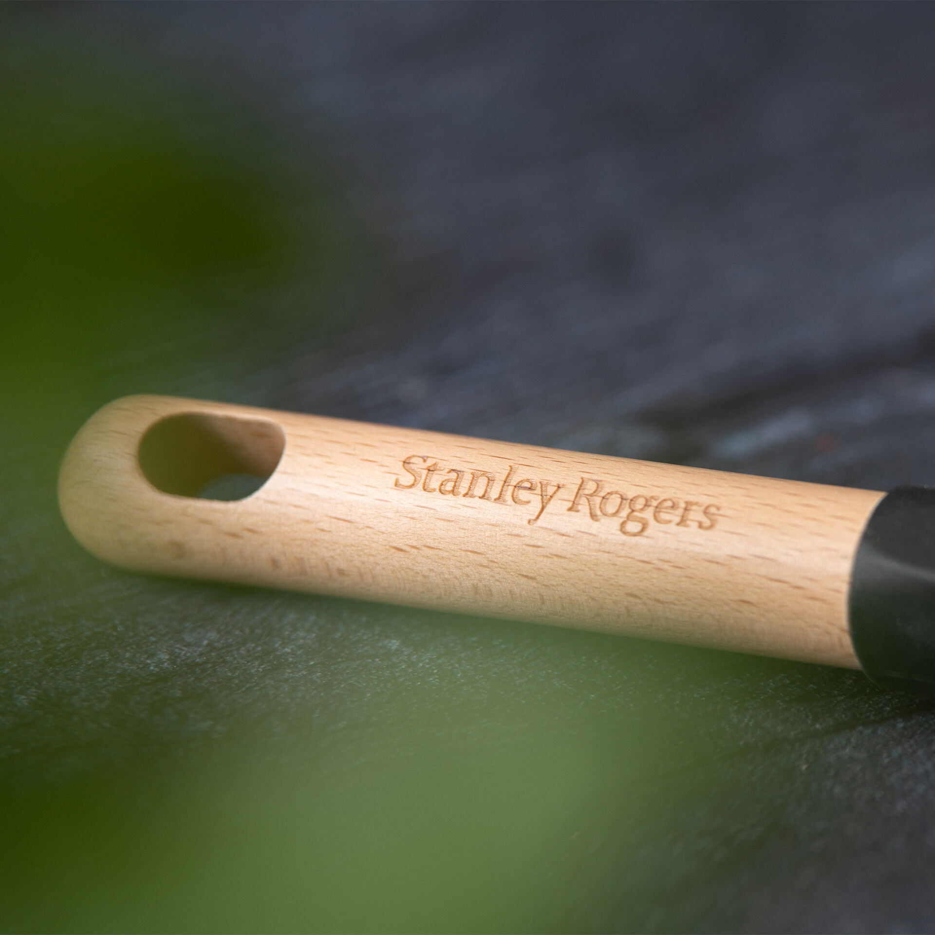 Pfannenwender mit Schlitzen, 31cm