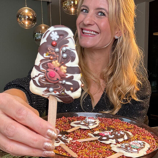 Weihnachtliche Schoko-Lollies