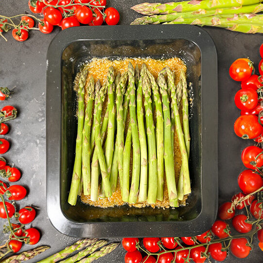 Grüner Spargel mit Parmesan