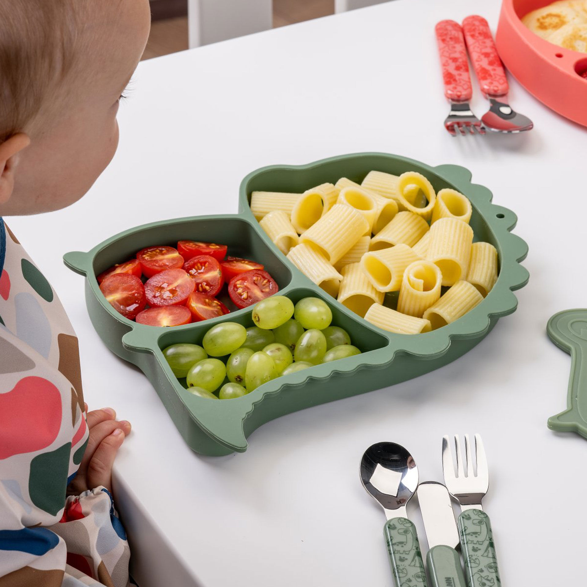 Teller mit Saugnapf Mini Cooking, Dino, unterteilt, Silikon