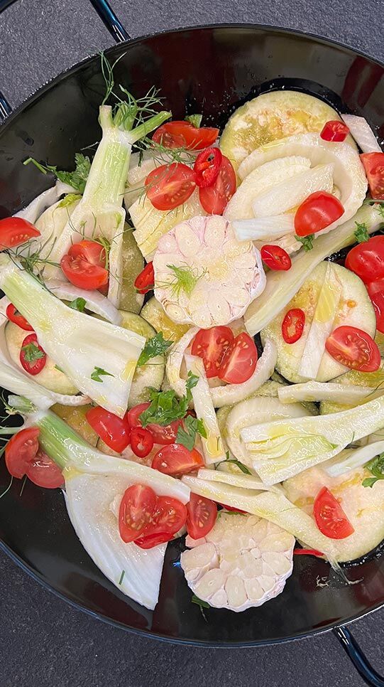 Schafskäse mit Gemüse